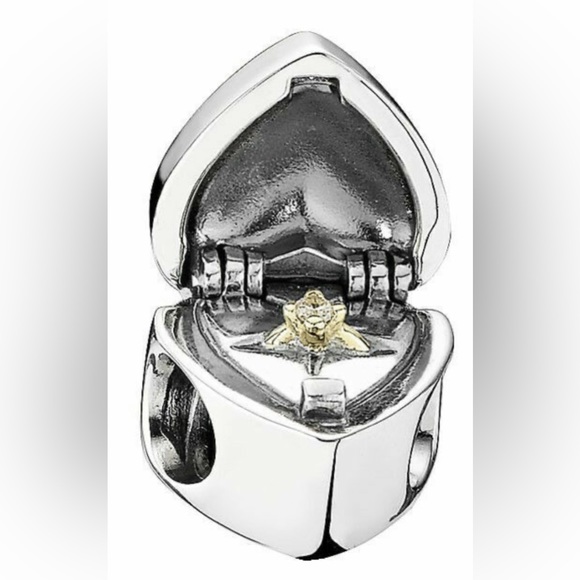Retired Rare Pandora Gift from the Heart Engagement Proposal Ring Box Charm EUC - Picture 1 of 11